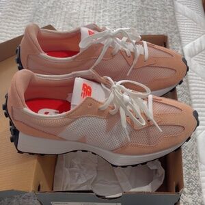 Women’s New Balance 327 Rose Pink